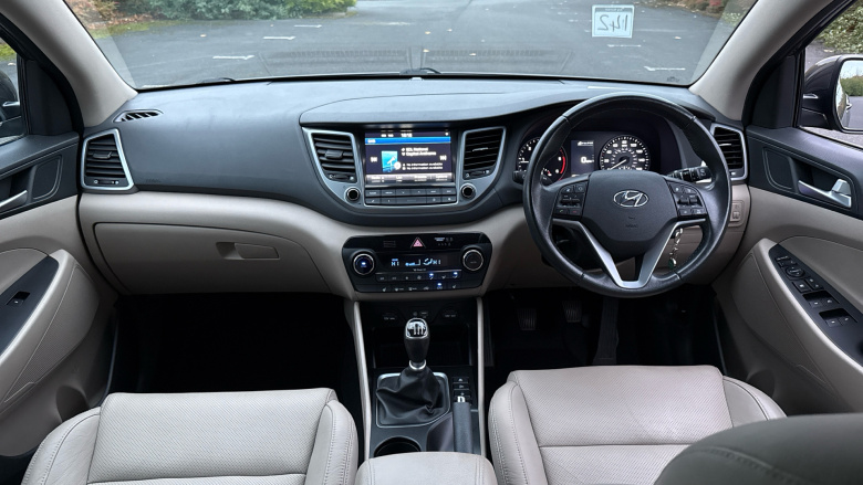 Hyundai Tucson 2.0 CRDi Blue Drive Premium 5dr 2WD Diesel Estate